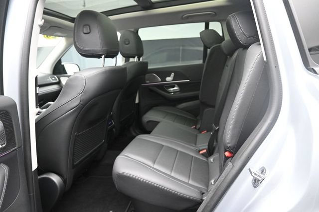 Certified 2026 Mercedes-Benz GLS 450 4MATIC image 21