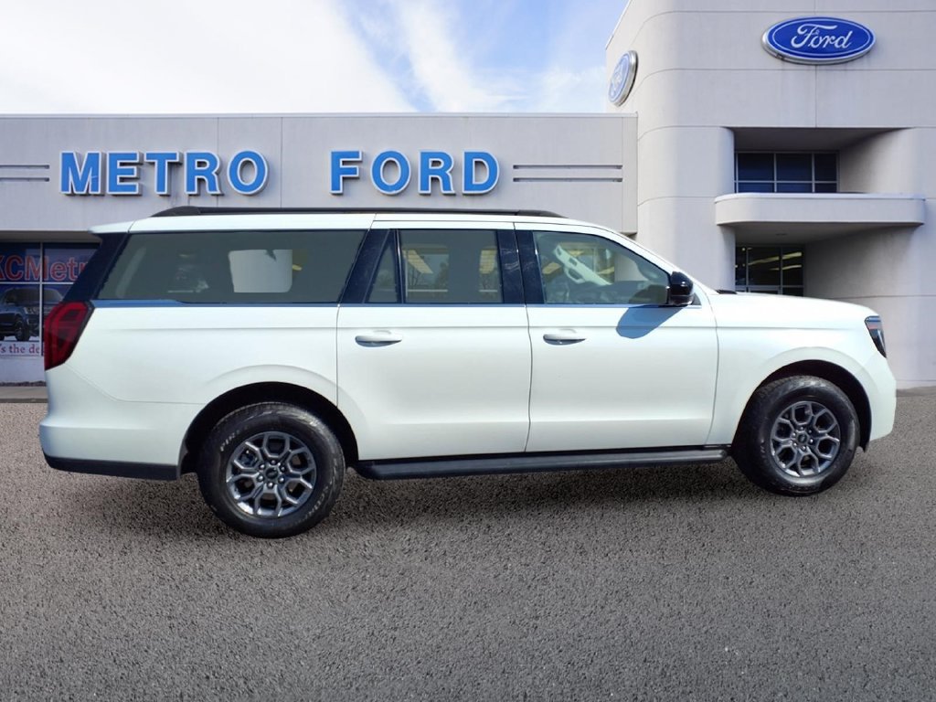Certified 2025 Ford Expedition Max Active AWD/4WD image 2