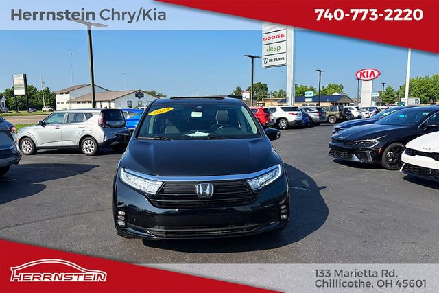 Used 2023 Honda Odyssey Elite image 2