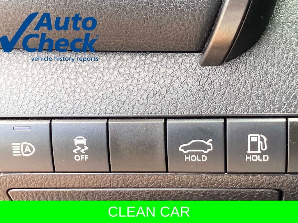 Used 2022 Toyota Camry SE FWD image 19