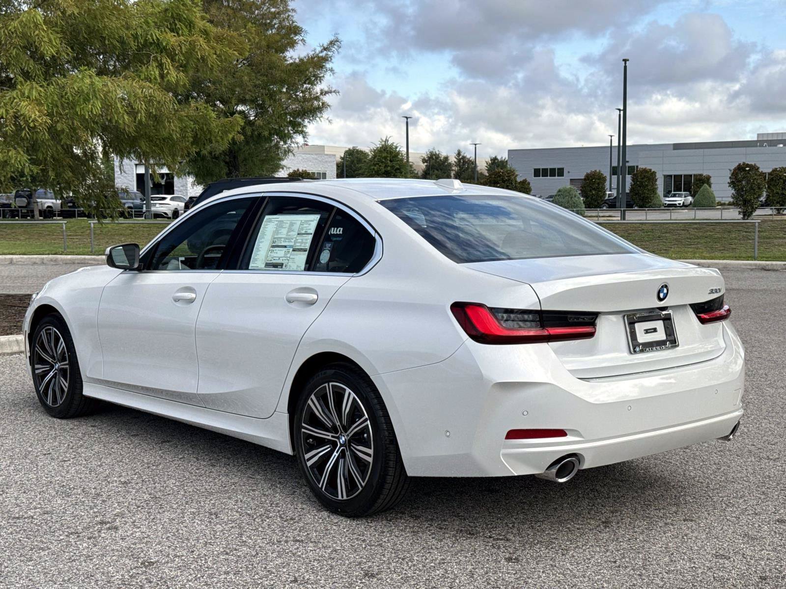 New 2026 BMW 330i Sedan w/ Convenience Package RWD image 5