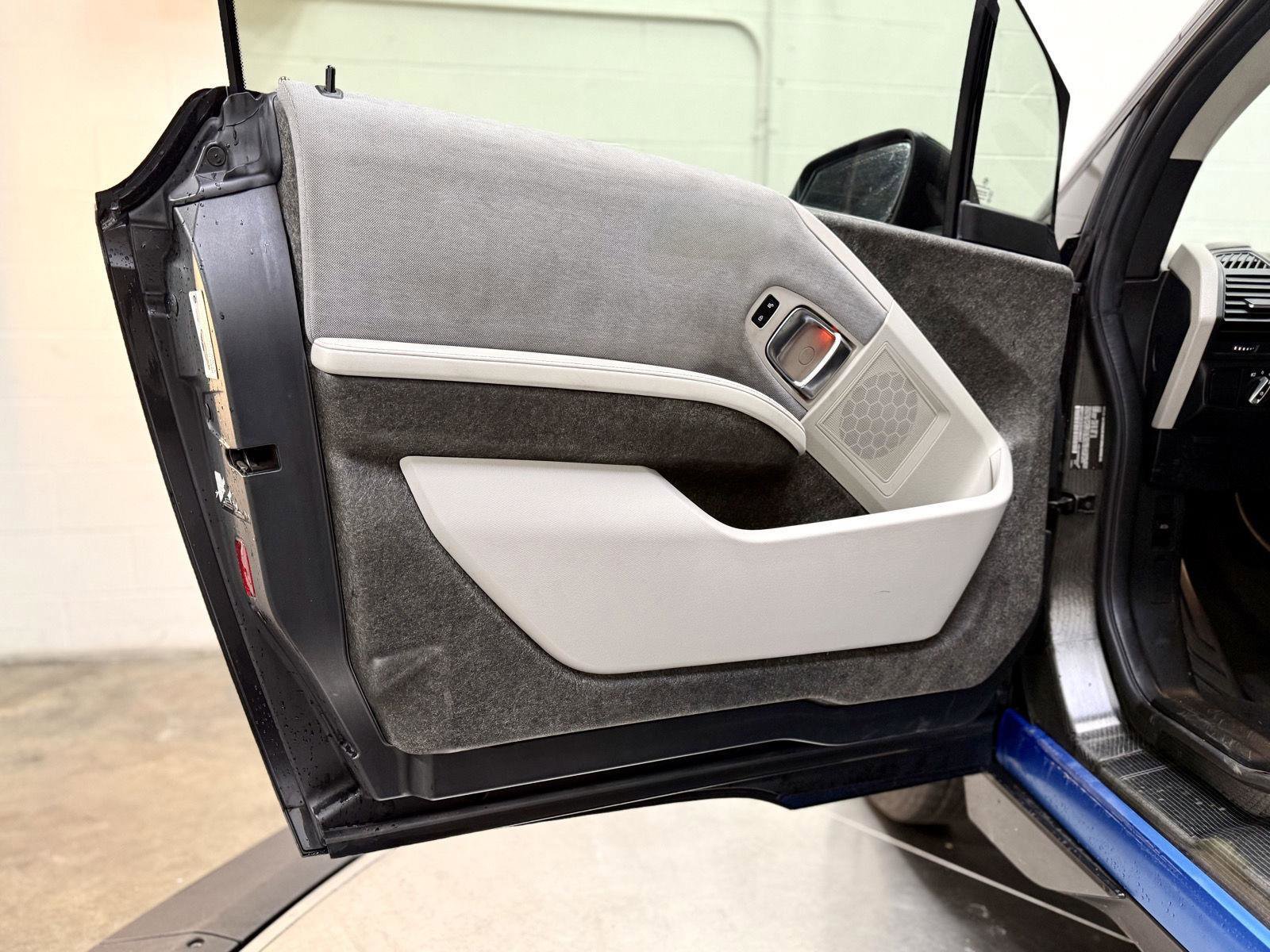 Used 2014 BMW i3 Base image 11