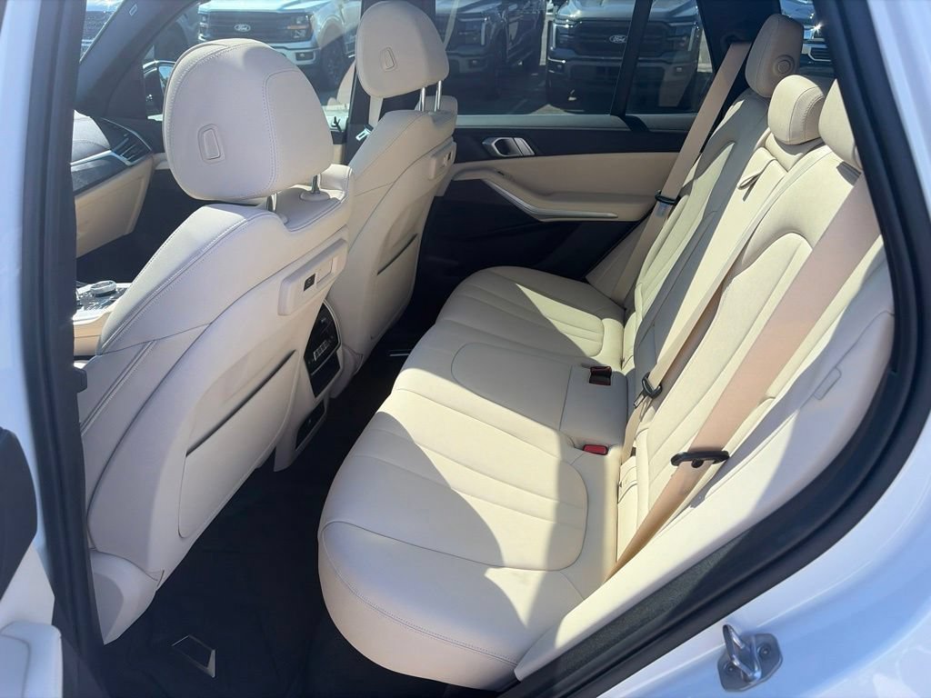 Used 2019 BMW X5 xDrive40i AWD/4WD image 14