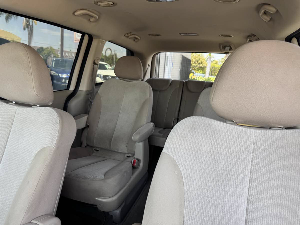 Used 2012 Kia Sedona LX w/ PWR Pkg FWD image 36