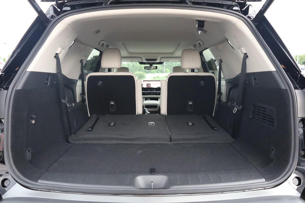 New 2026 Nissan Pathfinder SL w/ SL Premium Package AWD/4WD image 9
