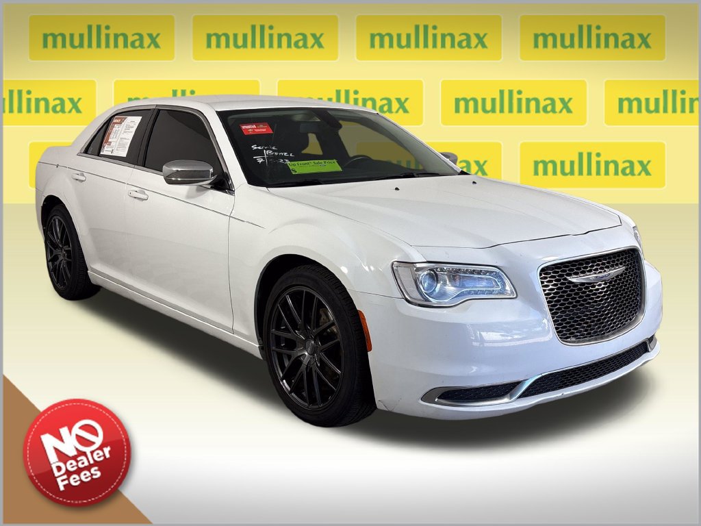 Used 2018 Chrysler 300 Touring w/ Chrome Appearance Package