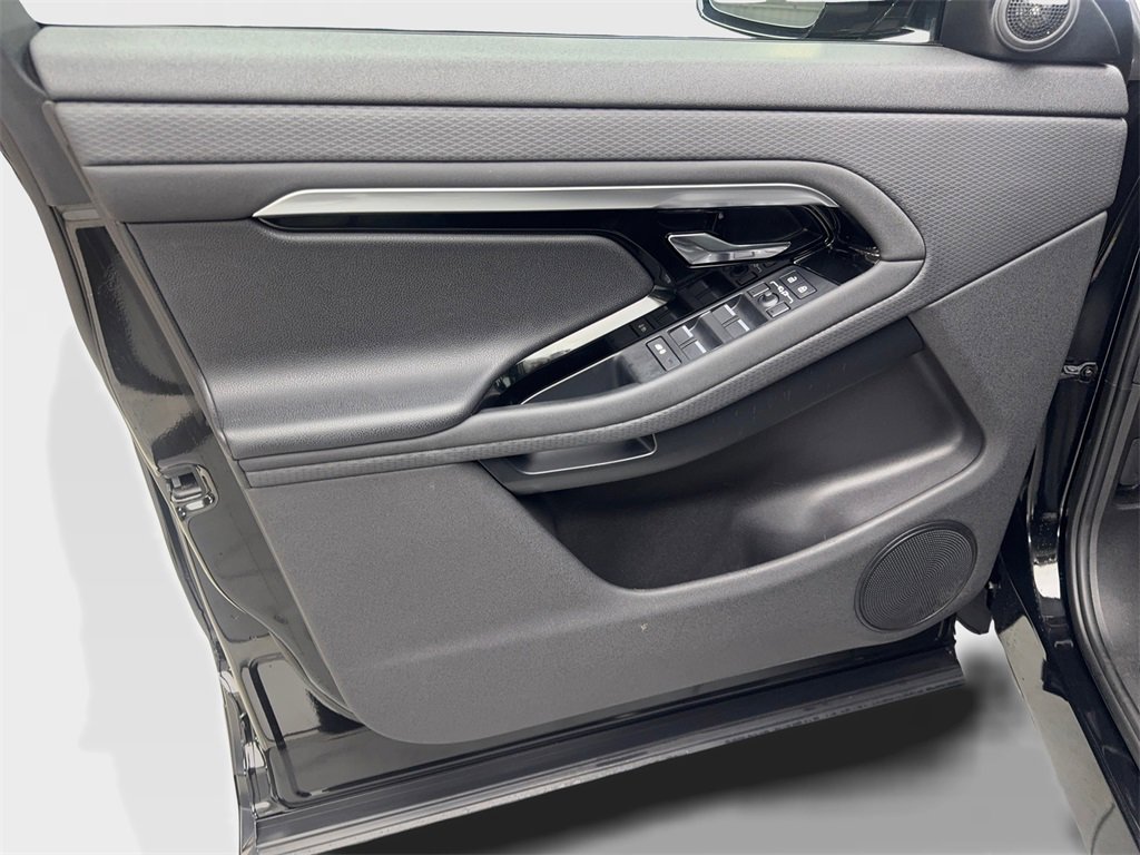 Used 2023 Land Rover Range Rover Evoque S image 32