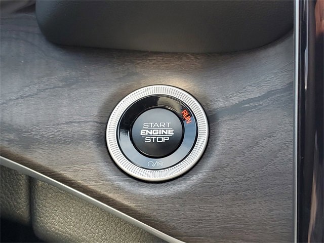 New 2025 Jeep Grand Cherokee Limited w/ Luxury Tech Group II image 24