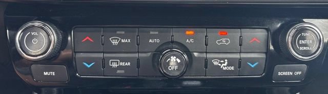 Used 2025 Jeep Compass Limited AWD/4WD image 31