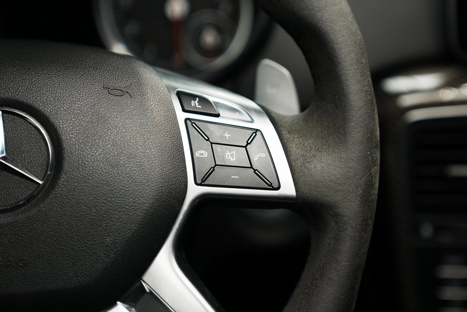 Used 2017 Mercedes-Benz G 550 Squared image 38