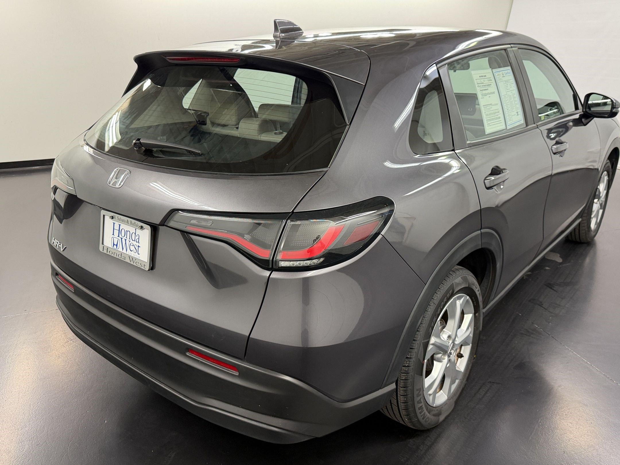 Certified 2024 Honda HR-V LX image 9