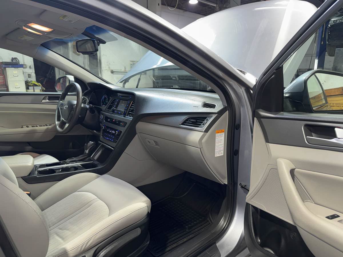 Used 2016 Hyundai Sonata SE FWD image 23