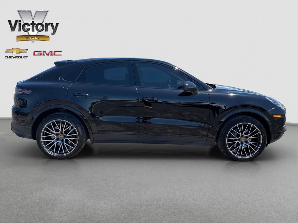 Used 2022 Porsche Cayenne E-Hybrid Coupe AWD/4WD image 7