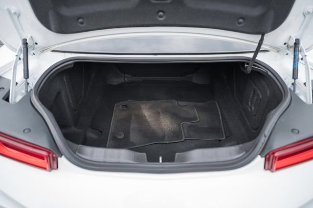 Used 2016 Chevrolet Camaro SS RWD image 10