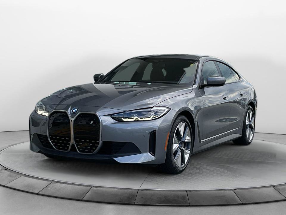 Used 2023 BMW i4 eDrive40 RWD image 3