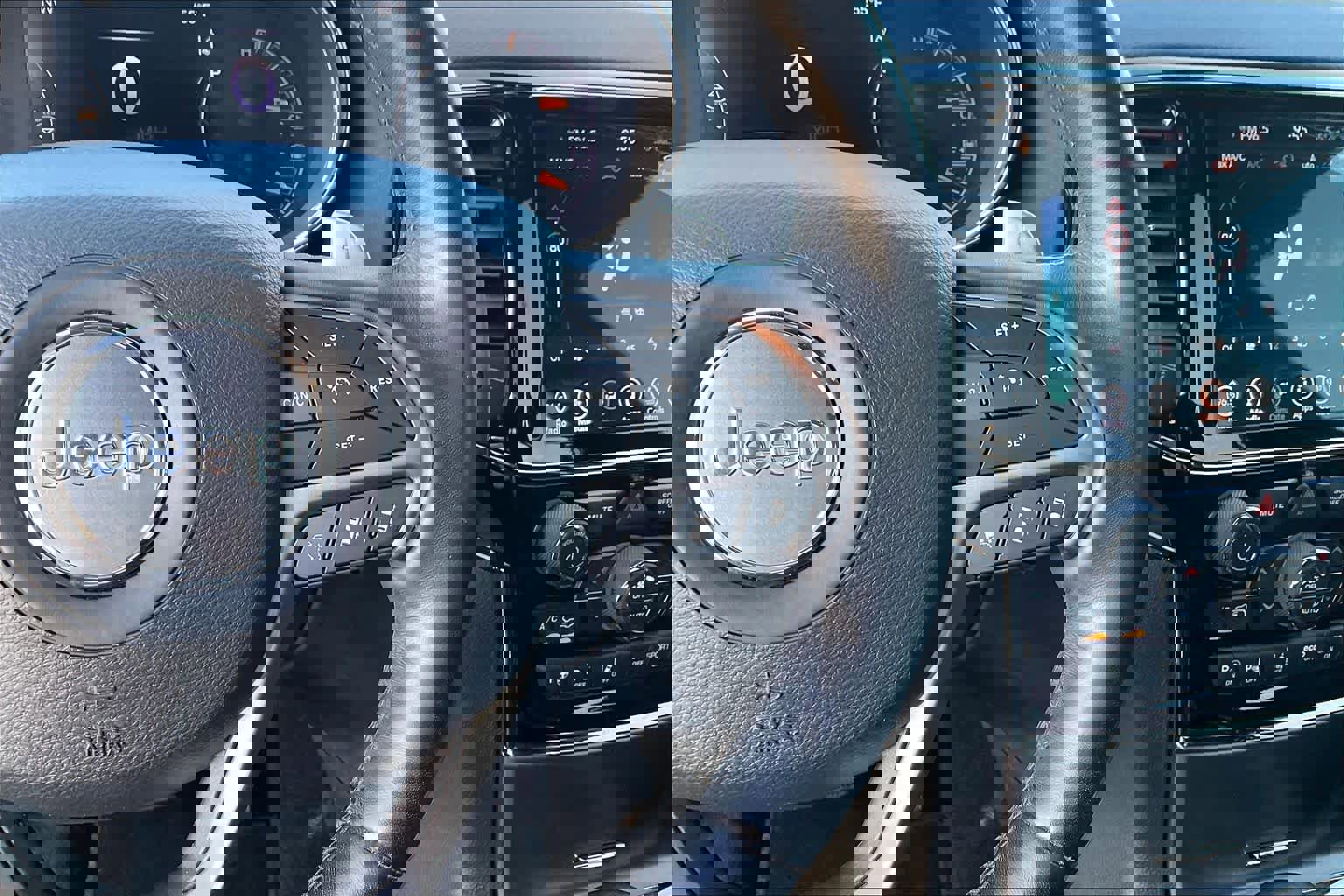 Used 2019 Jeep Grand Cherokee Limited X image 24