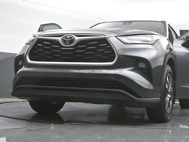 Used 2022 Toyota Highlander XLE AWD/4WD image 53