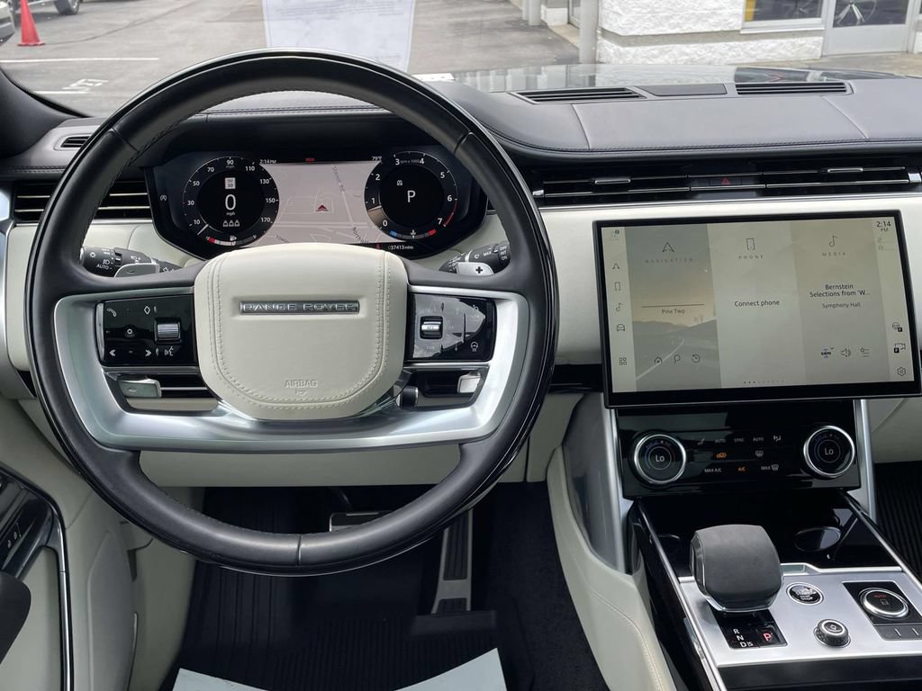 Certified 2023 Land Rover Range Rover SE AWD/4WD image 24