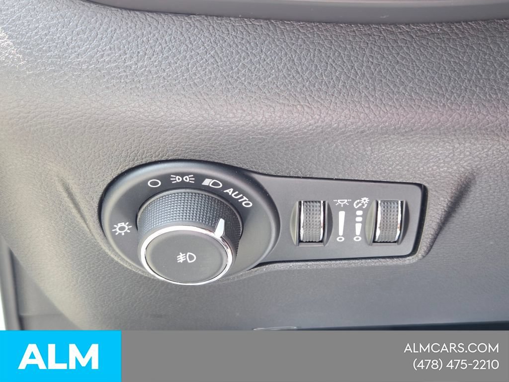 Used 2025 Jeep Compass Limited AWD/4WD image 27