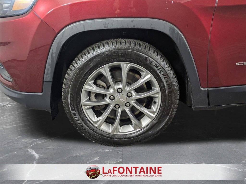 Certified 2019 Jeep Cherokee Latitude Plus w/ Comfort/Convenience Group image 31