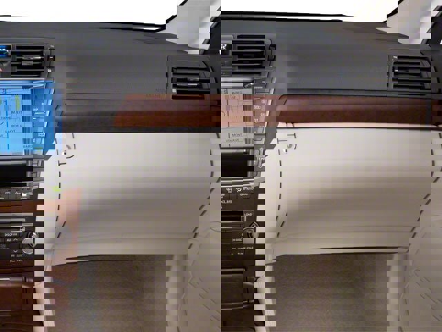 Used 2010 Lexus LS 460 L image 21