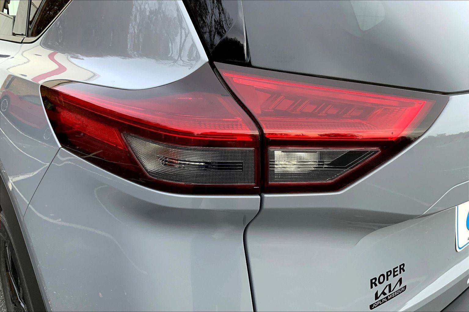 Used 2023 Nissan Rogue SV w/ SV Premium B Package image 29