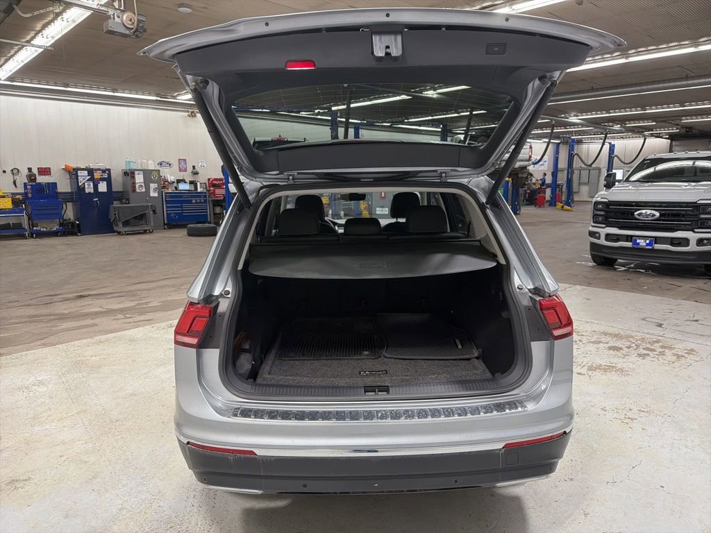 Used 2021 Volkswagen Tiguan SEL AWD/4WD image 11