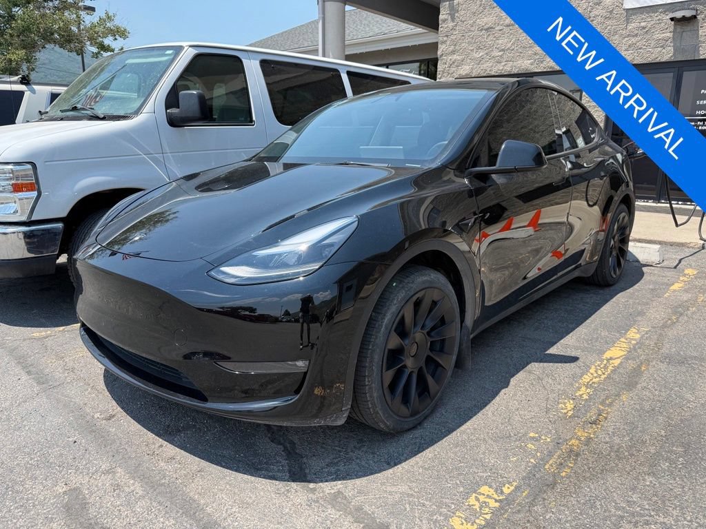Used 2023 Tesla Model Y Long Range AWD/4WD image 1