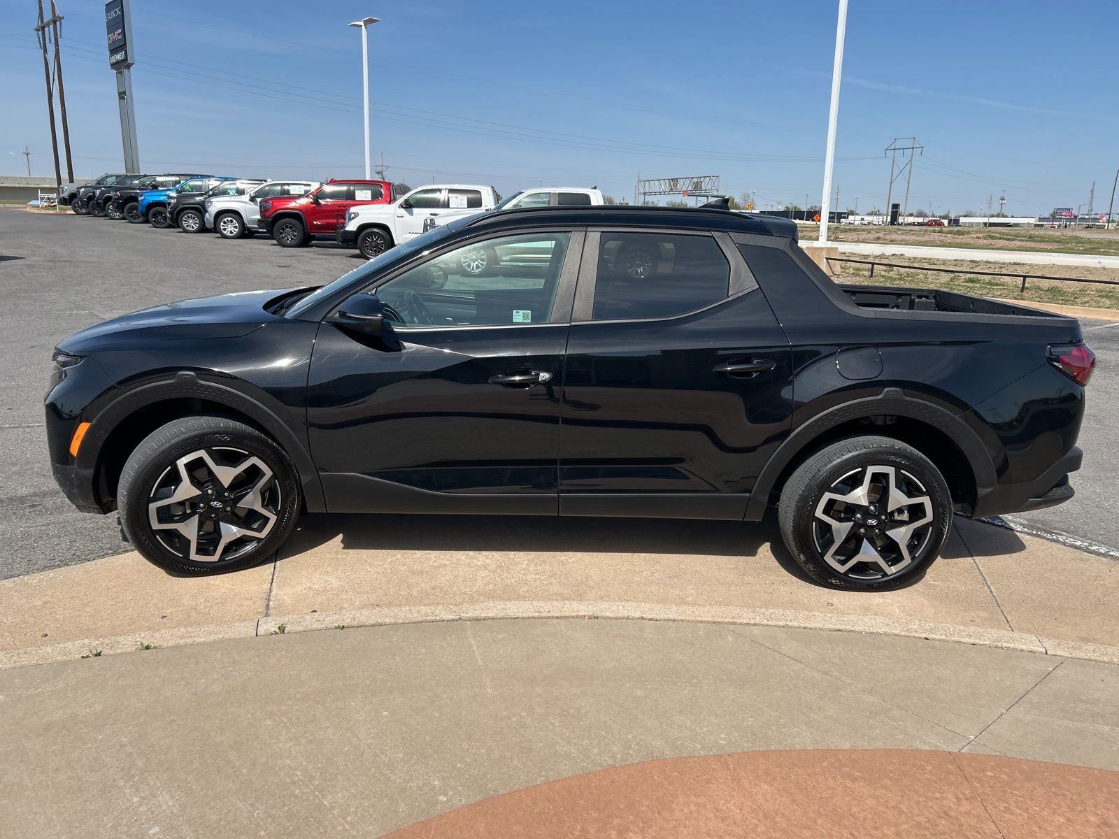 Used 2024 Hyundai Santa Cruz Limited image 8