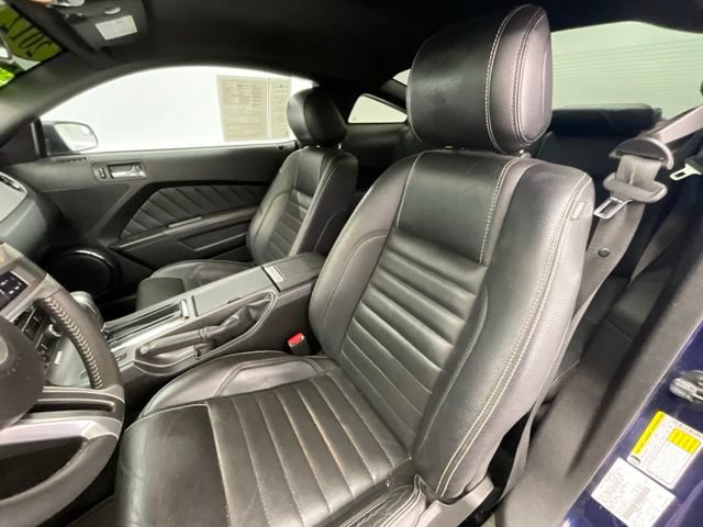 Used 2012 Ford Mustang Premium RWD image 4