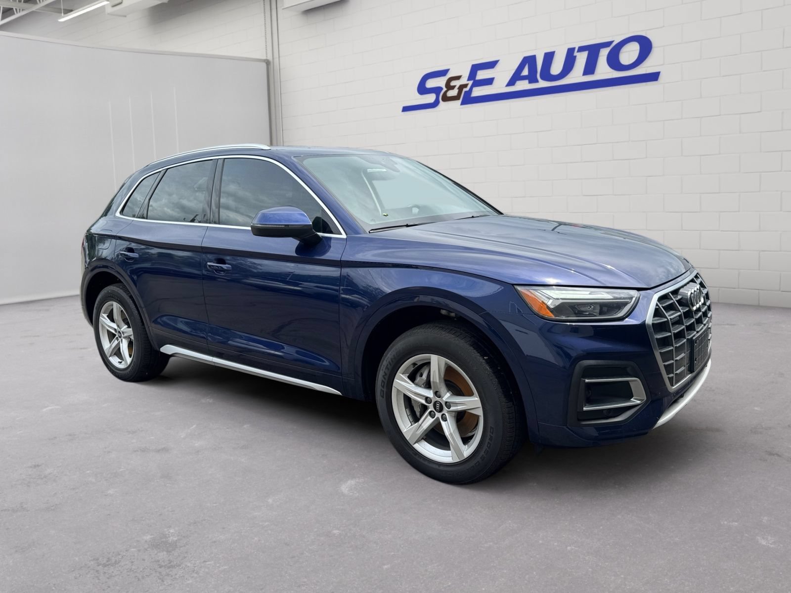Used 2023 Audi Q5 2.0T Premium w/ Convenience Package AWD/4WD image 6