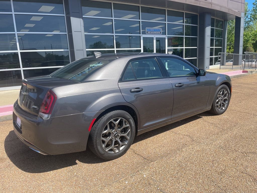 Used 2016 Chrysler 300 S image 9