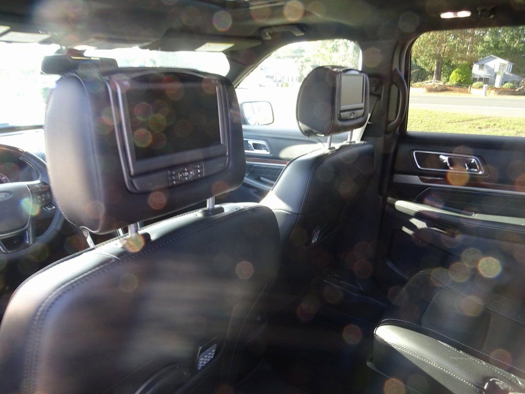 Used 2018 Ford Explorer Platinum image 9