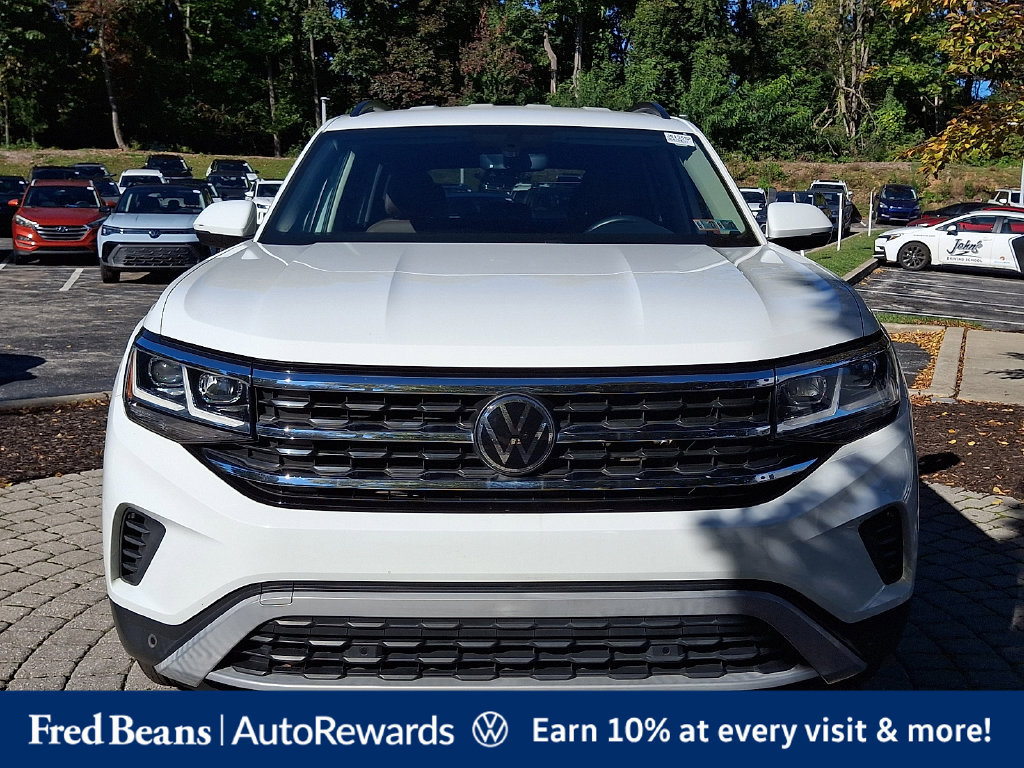 Certified 2023 Volkswagen Atlas SE w/ Black Wheel Package AWD/4WD image 2