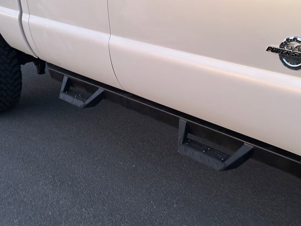 Used 2010 Ford F250 Lariat image 17