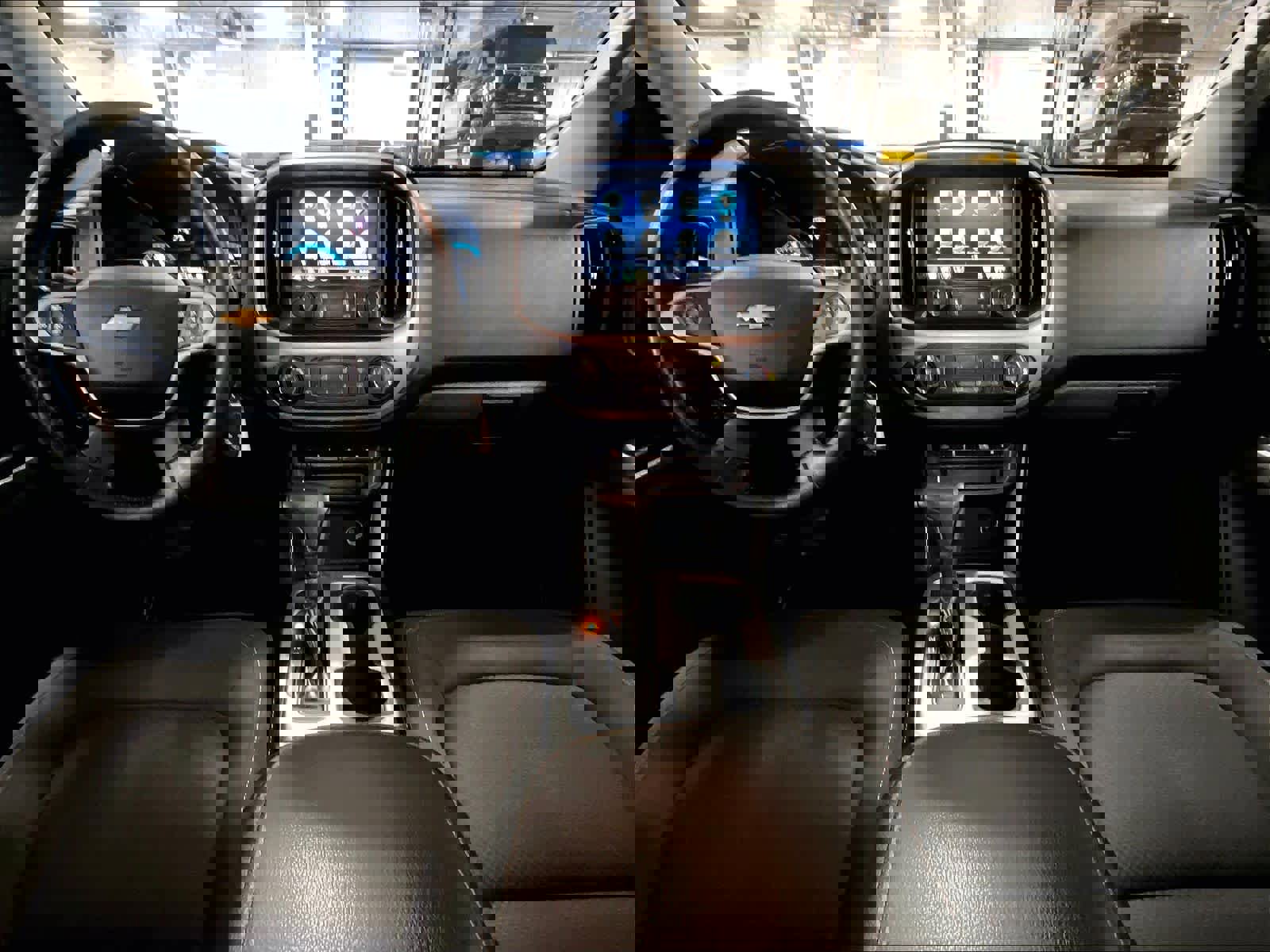 Used 2021 Chevrolet Colorado LT w/ LT Convenience Package image 21