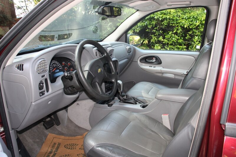 Used 2005 Chevrolet TrailBlazer LS w/ LS Preferred Equipment Group AWD/4WD image 5