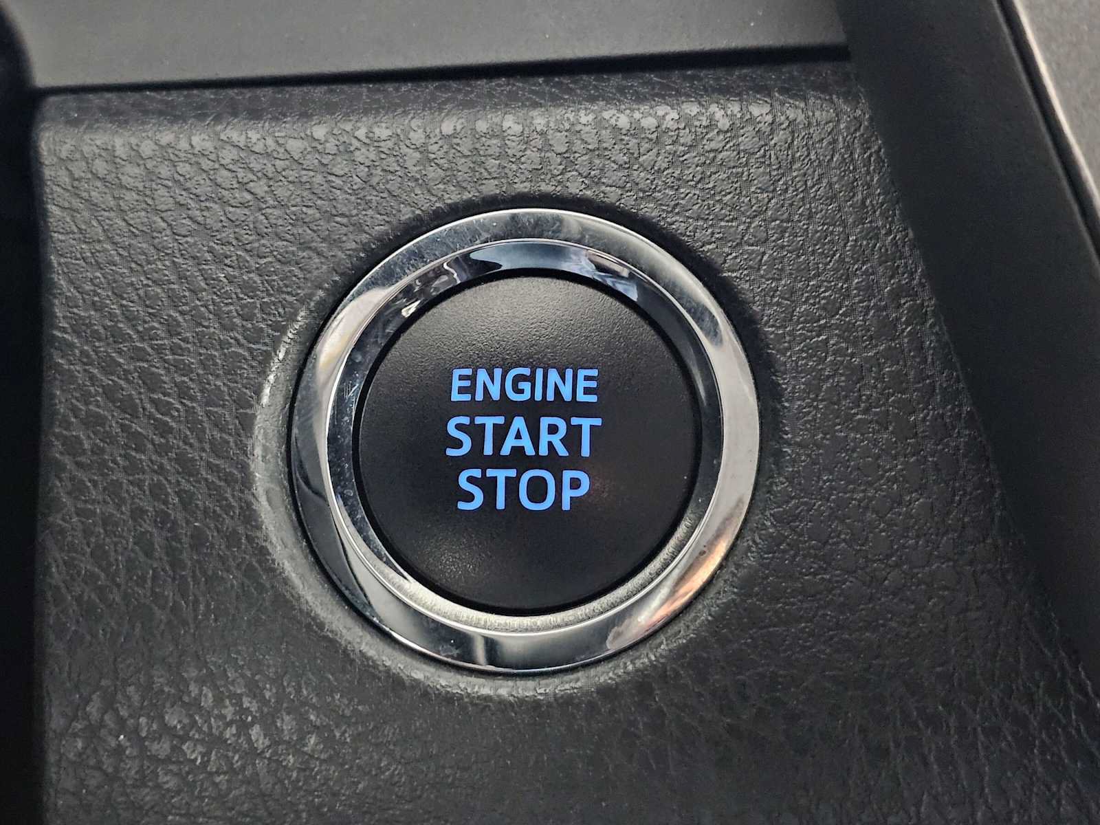 Used 2019 Toyota Camry SE FWD image 30