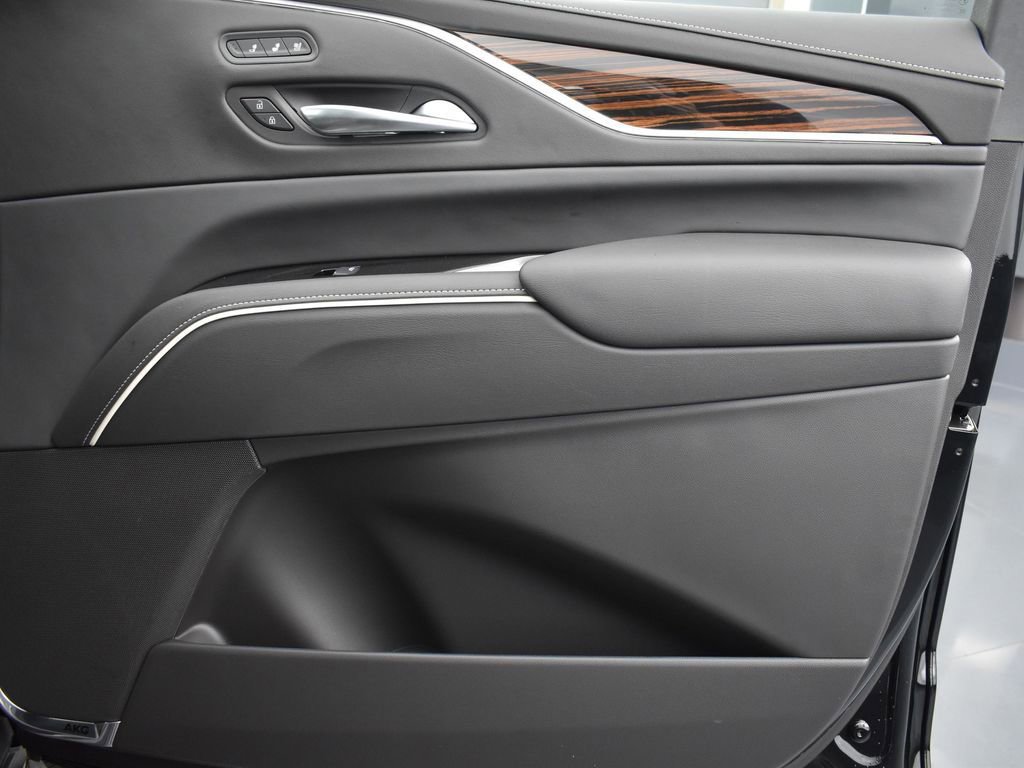 Certified 2024 Cadillac Escalade ESV Premium Luxury w/ Performance Package image 32