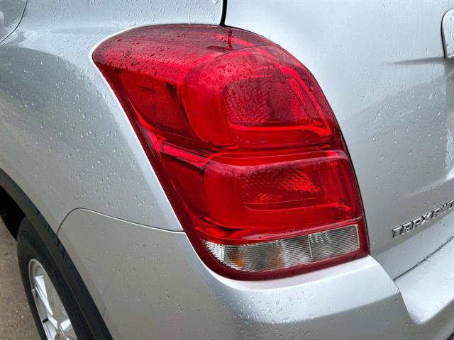 Certified 2022 Chevrolet Trax LT w/ LT Convenience Package image 11