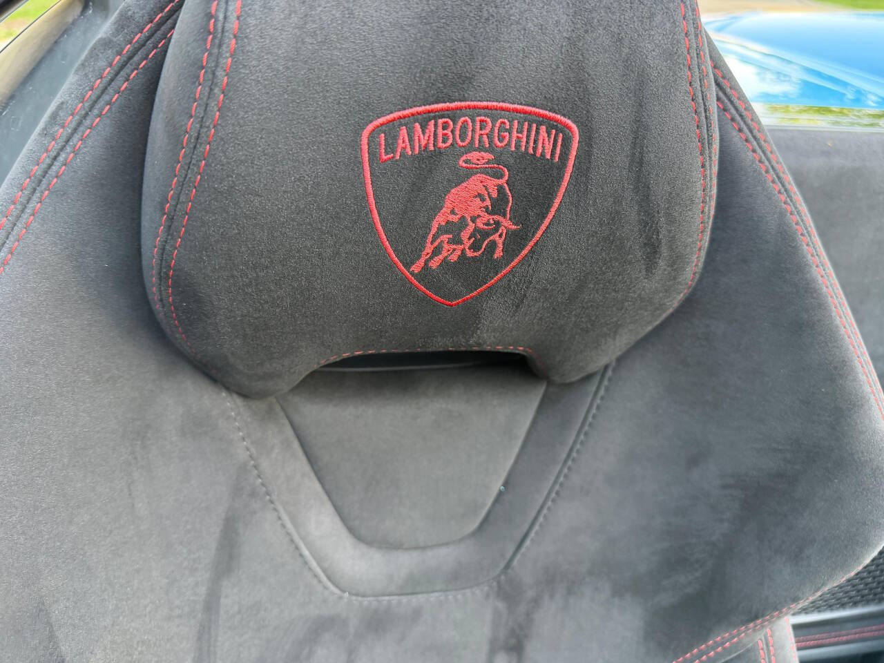 Used 2018 Lamborghini Huracan Performante AWD/4WD image 26