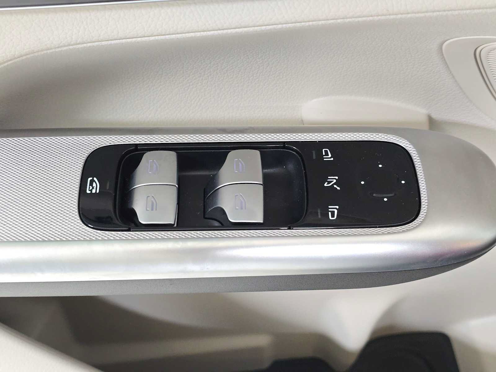 Certified 2026 Mercedes-Benz GLC 300 4MATIC image 24