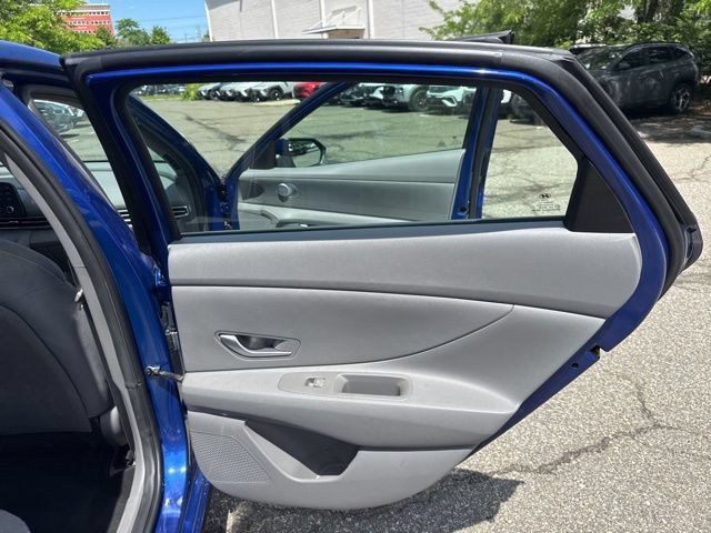 Used 2023 Hyundai Elantra SEL FWD image 28