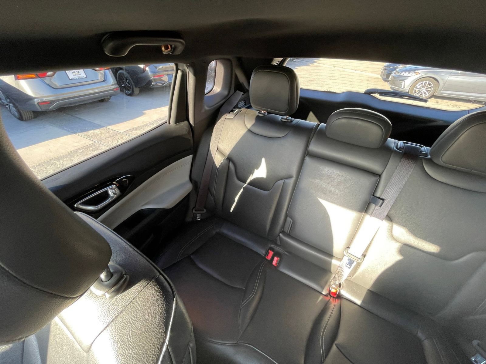 Used 2025 Jeep Compass Limited image 41