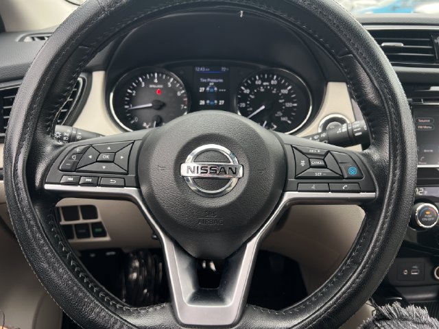 Used 2022 Nissan Rogue Sport SV w/ Technology Package FWD image 19