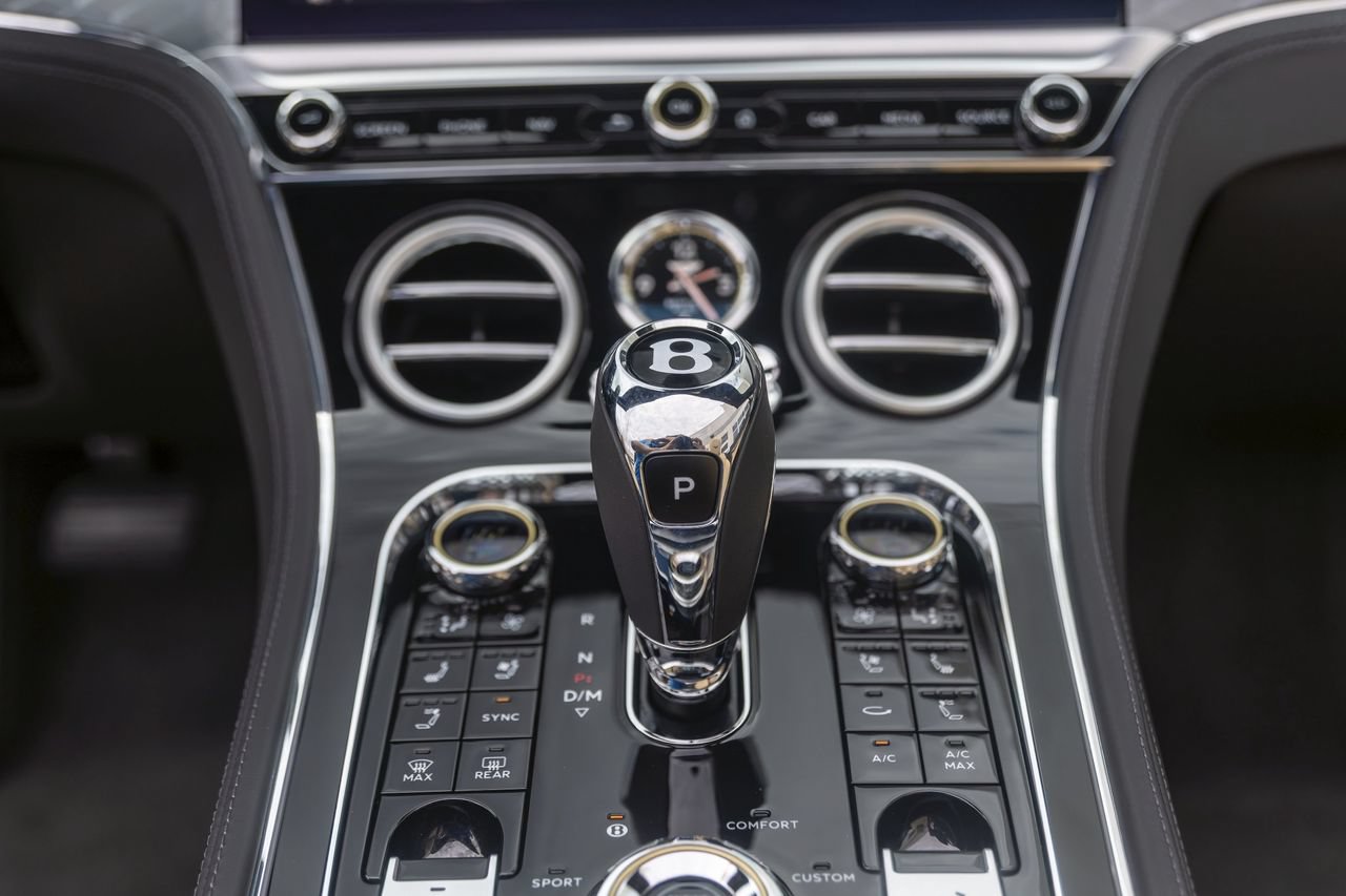 Certified 2024 Bentley Continental GT V8 AWD/4WD image 45