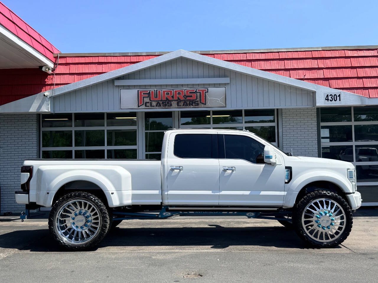 Used 2022 Ford F450 Platinum w/ FX4 Off-Road Package AWD/4WD image 12
