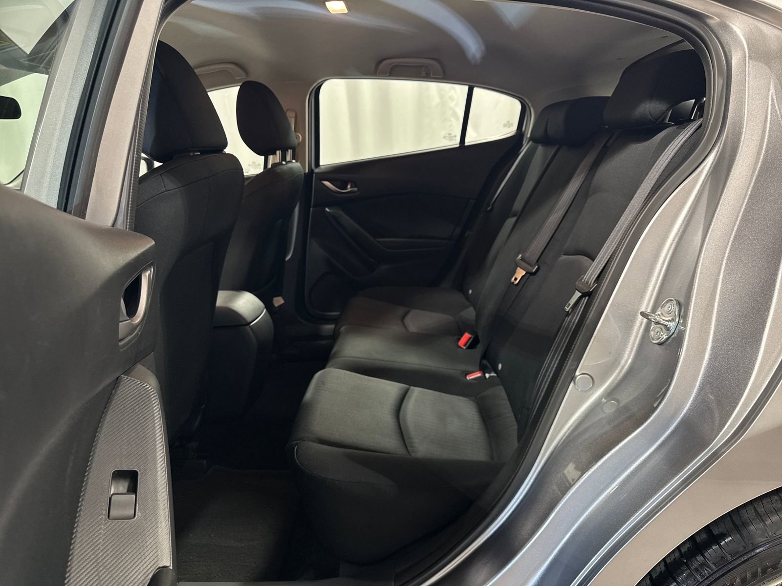 Used 2015 MAZDA MAZDA3 i Sport image 5