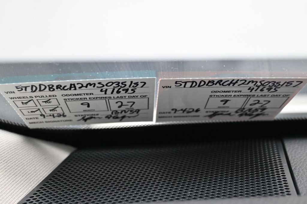 Used 2021 Toyota Highlander Limited AWD/4WD image 6