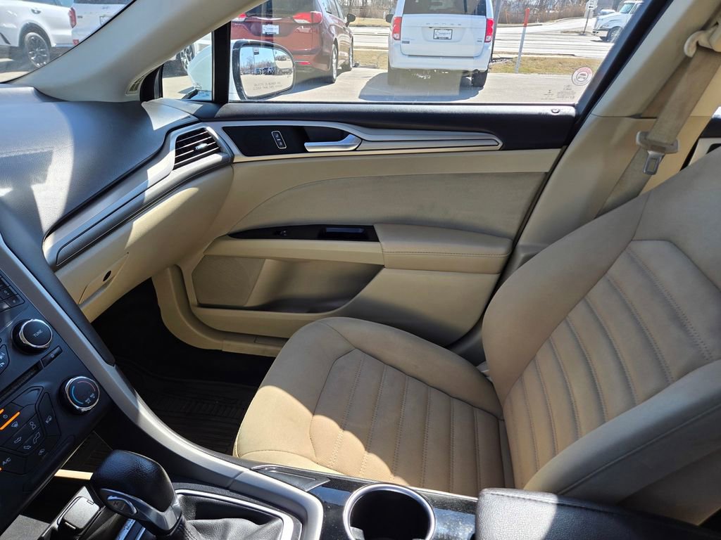 Used 2013 Ford Fusion SE image 14